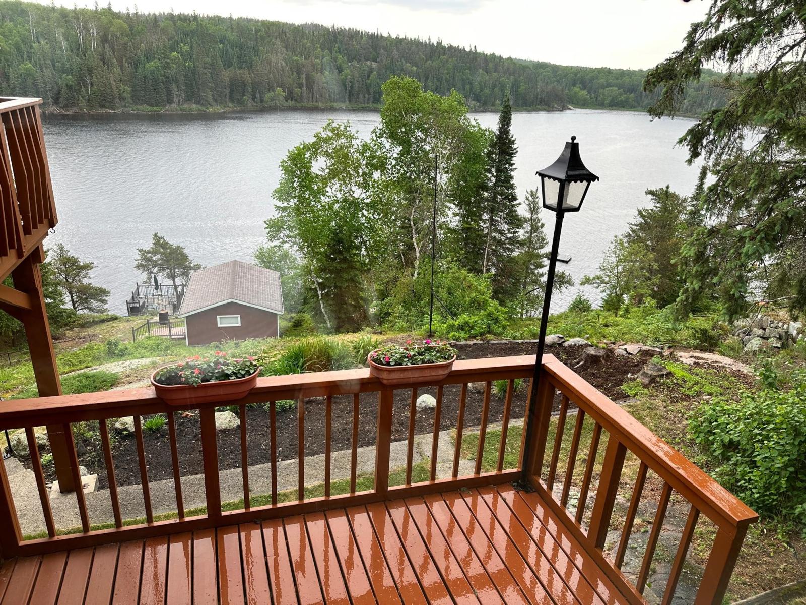 Caddy Lake - Lakefront Cottage for Sale