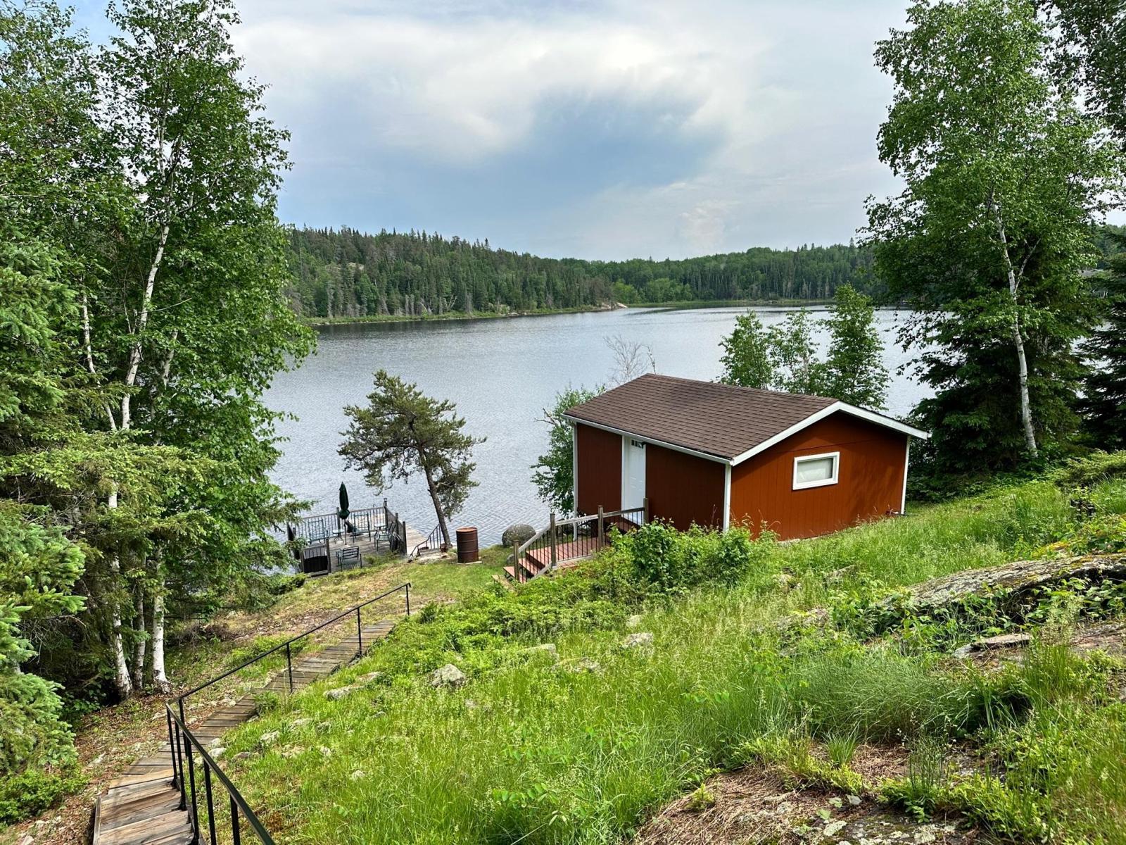 Caddy Lake - Lakefront Cottage for Sale