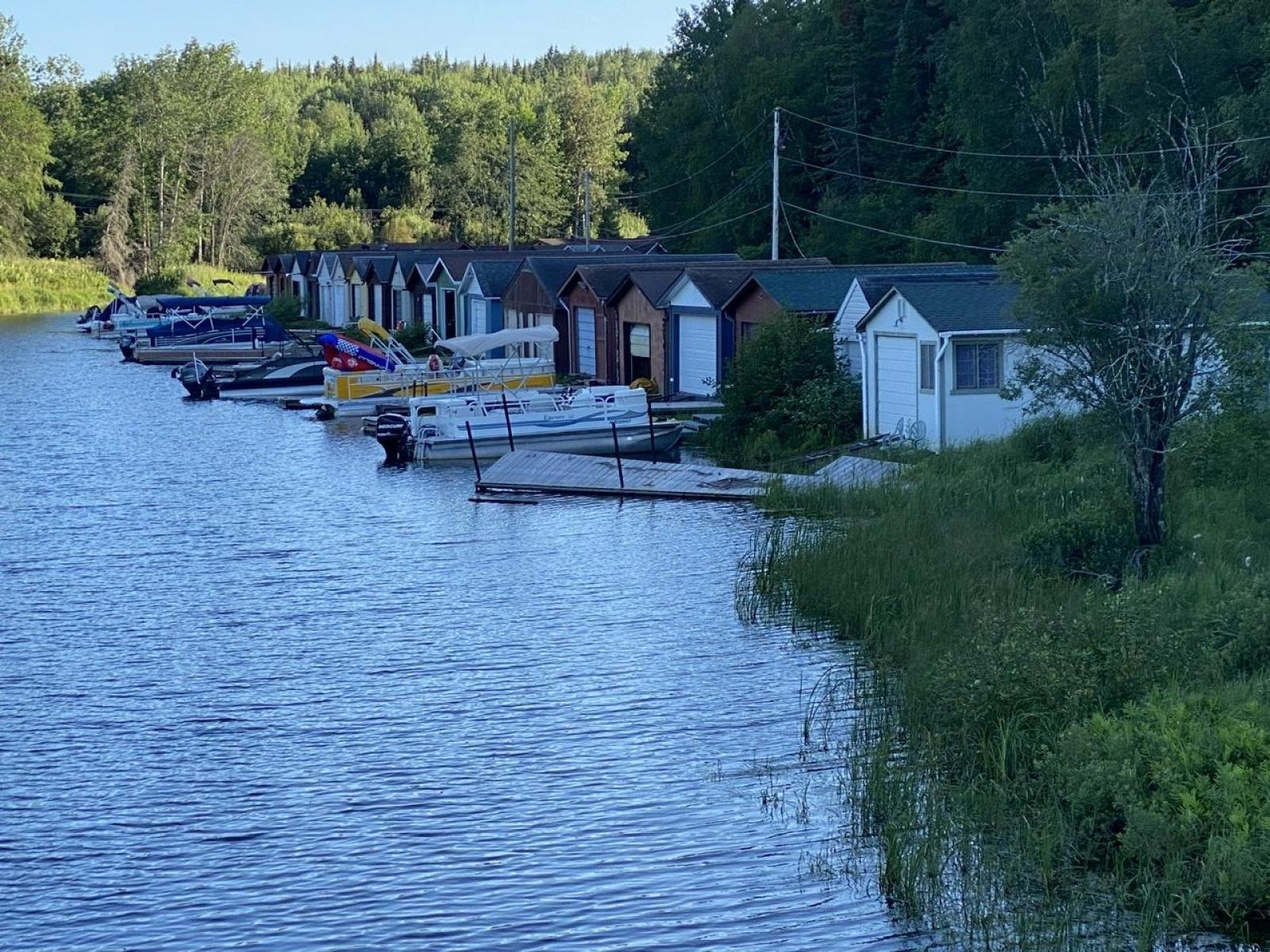 Hawk Lake - McKenzie Beach Boat House Location
