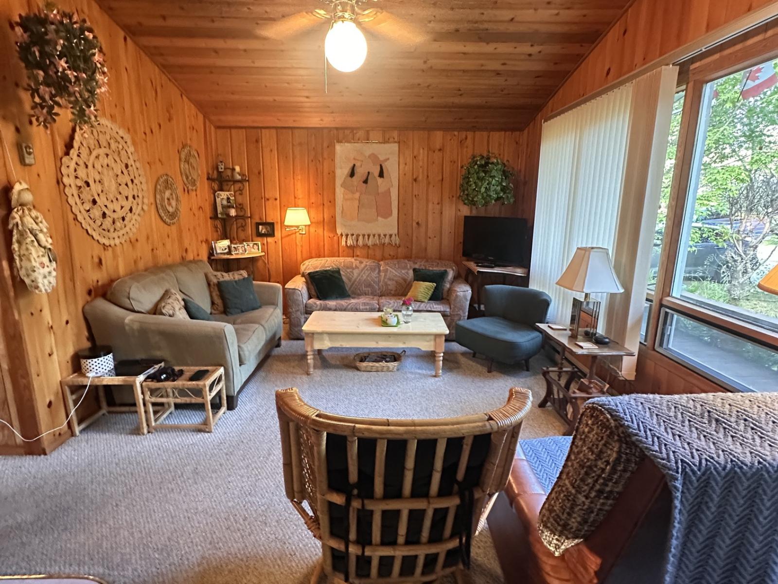 Living room Lot 9 Elder