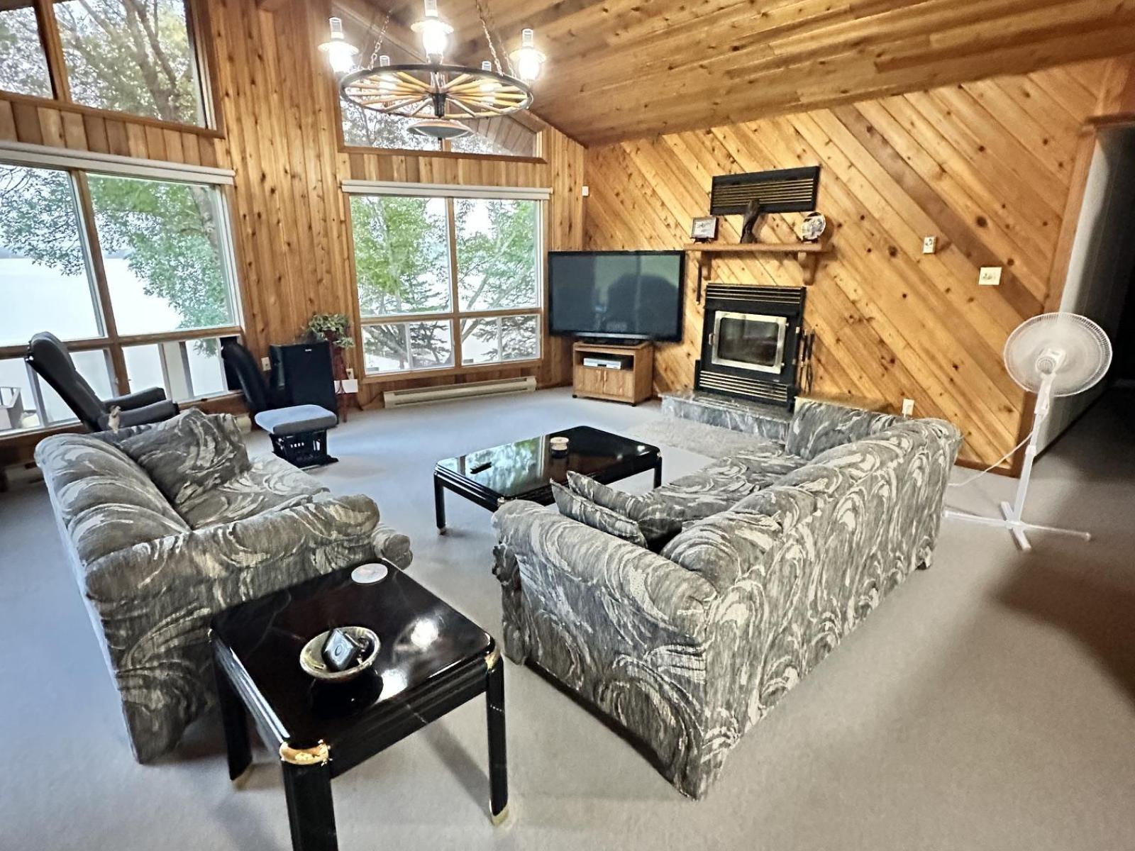 Caddy Lake Lot 2  Livingroom